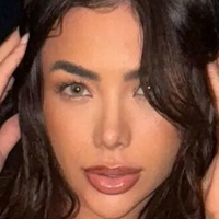 Jull Dequeiroz Çıplak