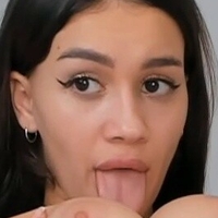 karollovea Çıplak
