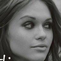 Katie Garfield Çıplak