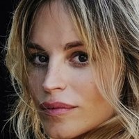 Katrine De Candole Çıplak