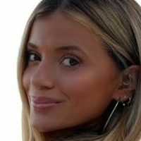 Kayla Manouss Çıplak