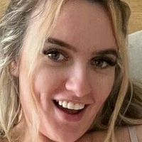 Lacey Amour Çıplak