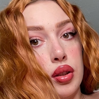 Lacey Laid Çıplak