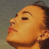 Lennon Stella Çıplak