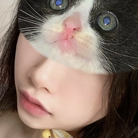 Lilkittenanya Çıplak