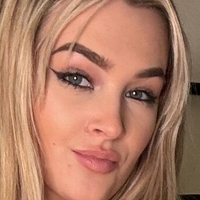 Lily Hosea Çıplak
