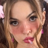 Lisa la Kisa Çıplak