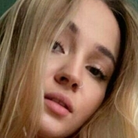 Lizzziiieee Çıplak