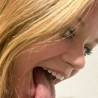 longtonguekate2.0 Çıplak