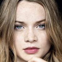 Luna Wedler Çıplak