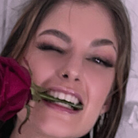 maikeelenna Çıplak