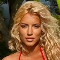 Mariella Pappa Çıplak