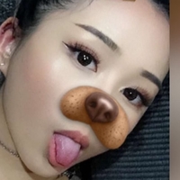Martha Nguyen Çıplak