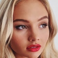 Natalie Alyn Lind Çıplak