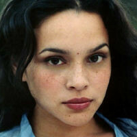 Norah Jones Çıplak