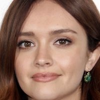 Olivia Cooke Çıplak