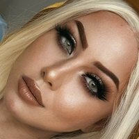 Poisynivy Çıplak