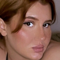 r.elaine Çıplak