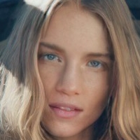 Rebecca Leigh Longendyke Çıplak