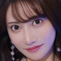 Rin Hachimitsu Çıplak