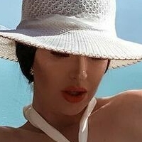 Sabrina Raissa Çıplak
