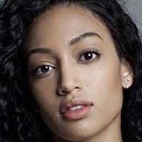 Samantha Logan Çıplak
