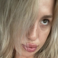 Sara Dodevska Çıplak