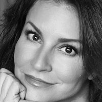 Simmone Jade Mackinnon Çıplak