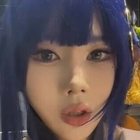 Song Ju A Çıplak