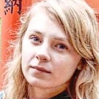 Sydney Poniewaz Çıplak