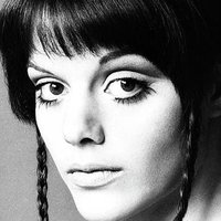Tina Aumont Çıplak