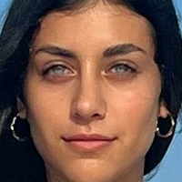 Zara Kiri Çıplak