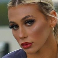 Zoe Consagra Çıplak
